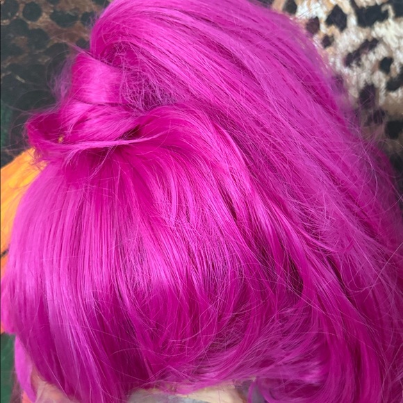 2 Wigs - Picture 5 of 11